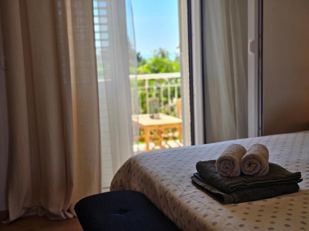 Bedroom with terrace